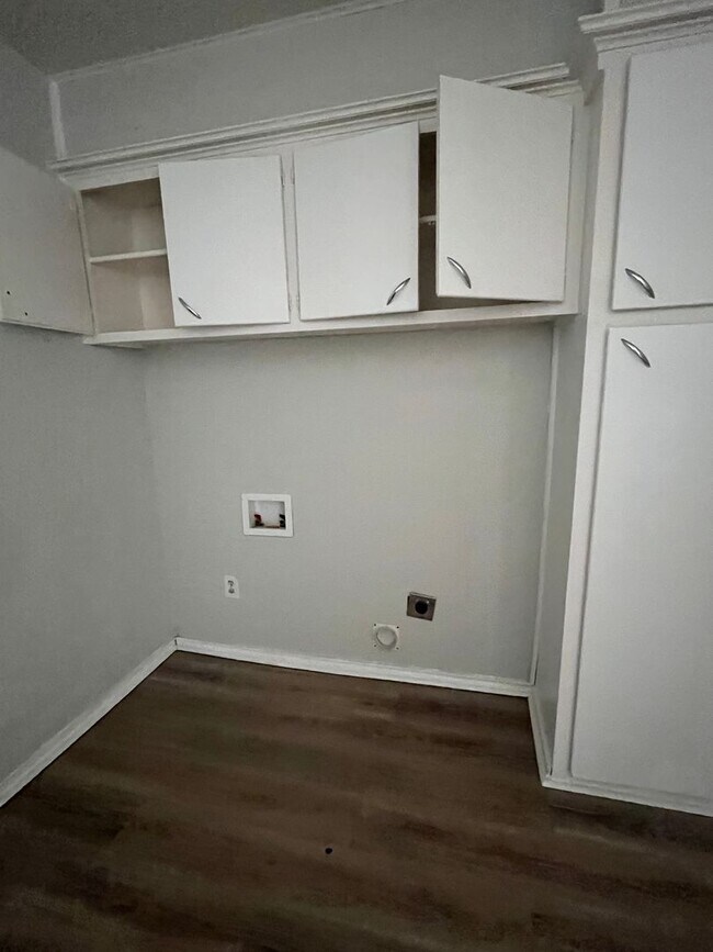 Building Photo - 1618 58th St