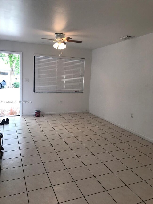 Building Photo - 1017 SW 8th St