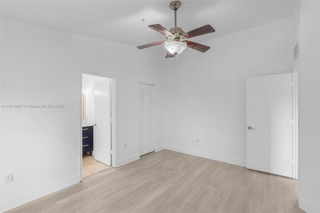 Building Photo - 12154 St.Andrews Pl