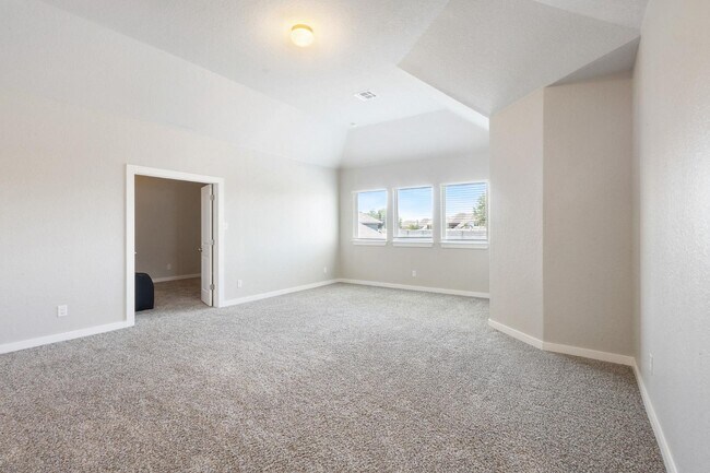 Building Photo - 1523 Nicholas Cv