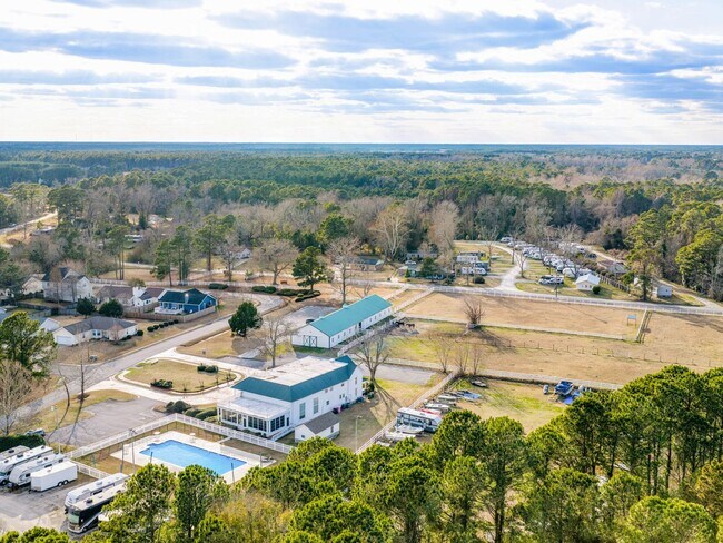 Building Photo - 217 Derby Downs Dr