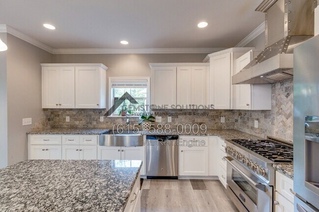 Building Photo - 9055 Wheeler Dr