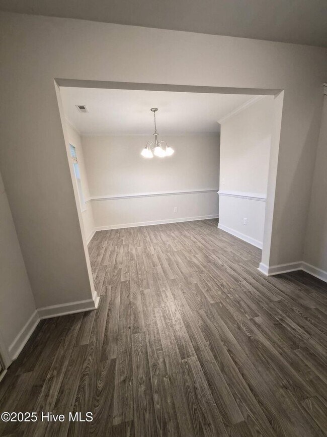 Building Photo - 616 Riggs Rd