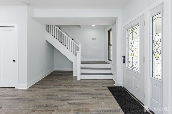 Building Photo - 3547 Finlaw Ave