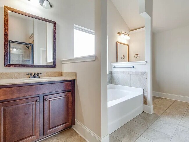 Building Photo - PRICE REDUCED!