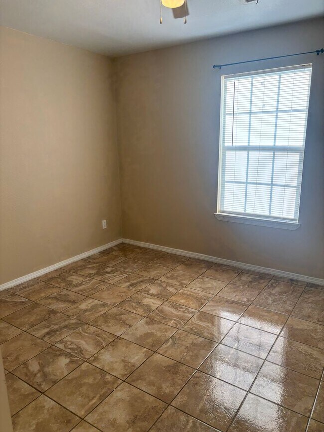 Building Photo - 9356 S 430 Rd