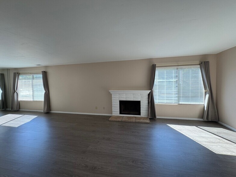 Building Photo - 1212 Jamie Loop