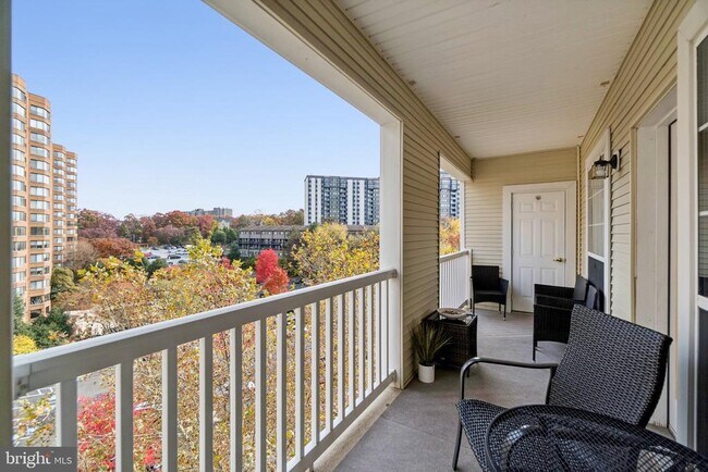 Building Photo - 4550 Strutfield Ln