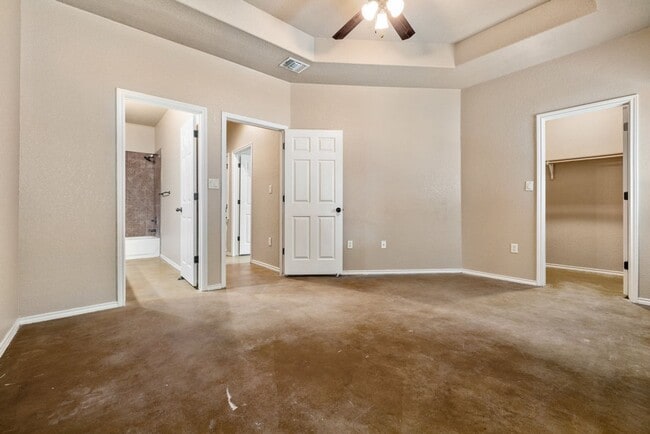 Building Photo - 1066 Carolyn Cove