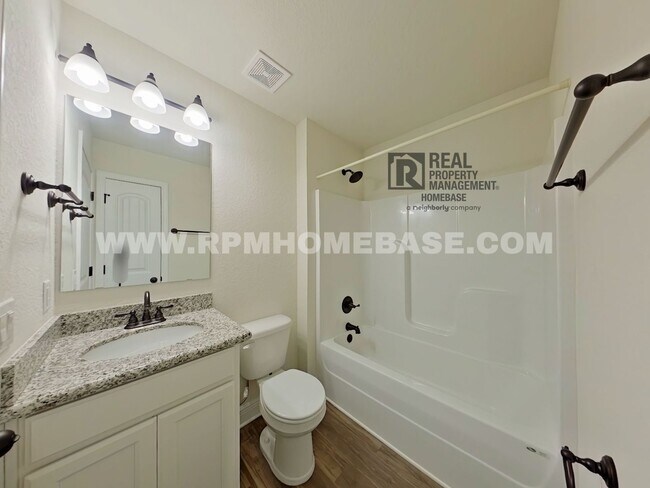 Building Photo - 5137 Peach Dr