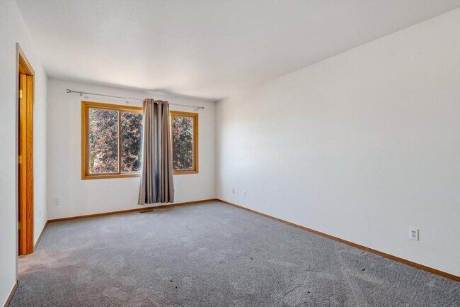 Building Photo - 1857 Winchester Ct