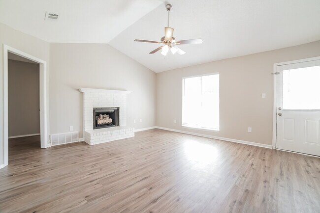 Building Photo - 9179 Belmont Dr