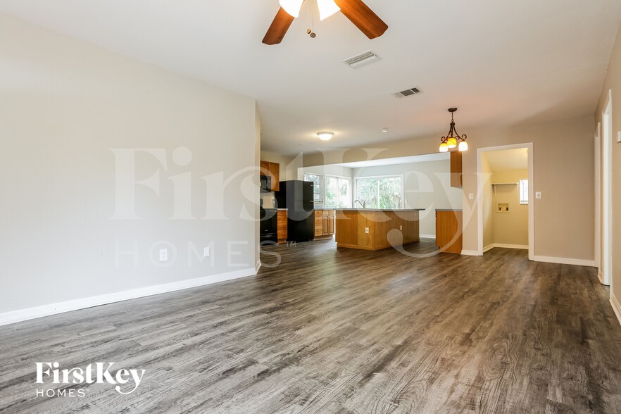 Building Photo - 1260 Sheridan Dr NW