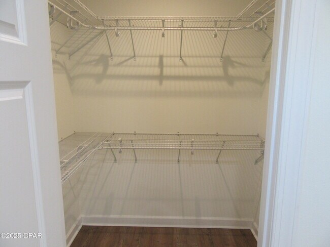 Building Photo - 2811 N Panama Ave