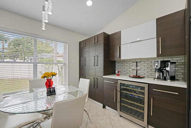 Building Photo - 6180 Royal Birkdale Dr