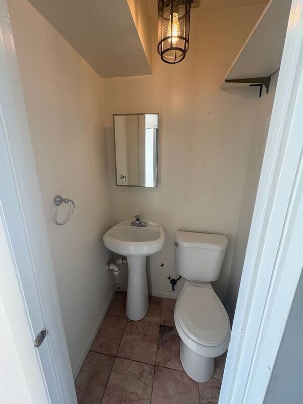 Building Photo - 5521 Walther Ave
