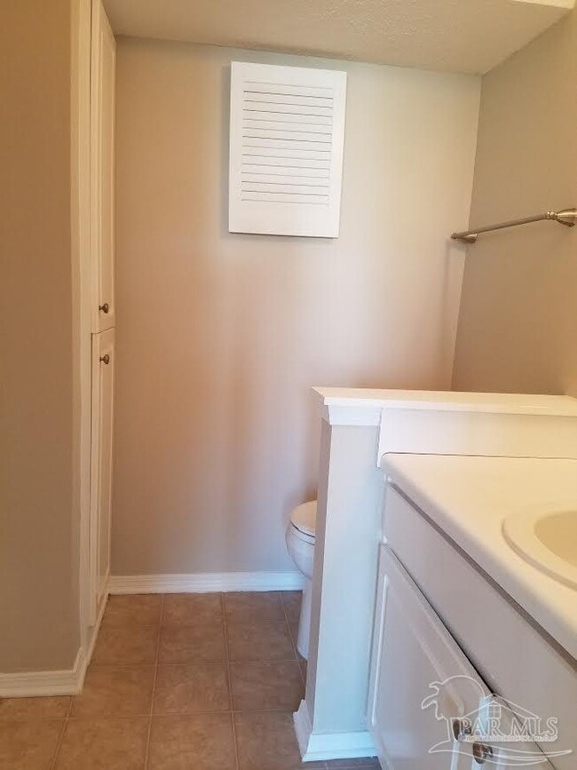 Building Photo - 109 Mirabelle Cir