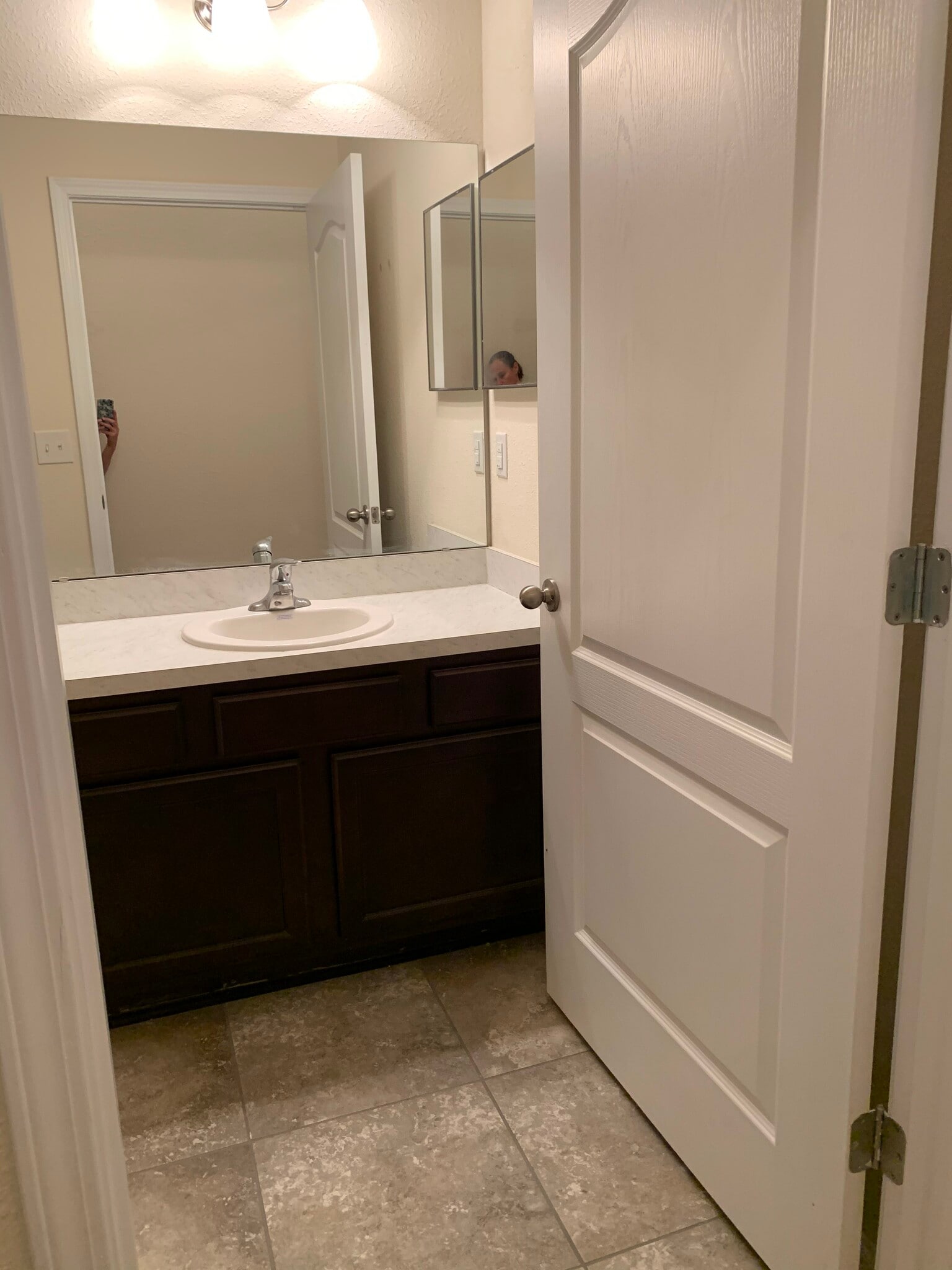 Second Bath - 200 Larkin Place