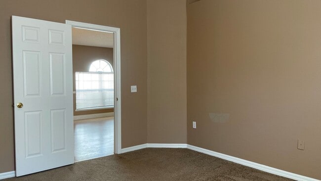 Building Photo - 7323 Lawn Tennis Ln
