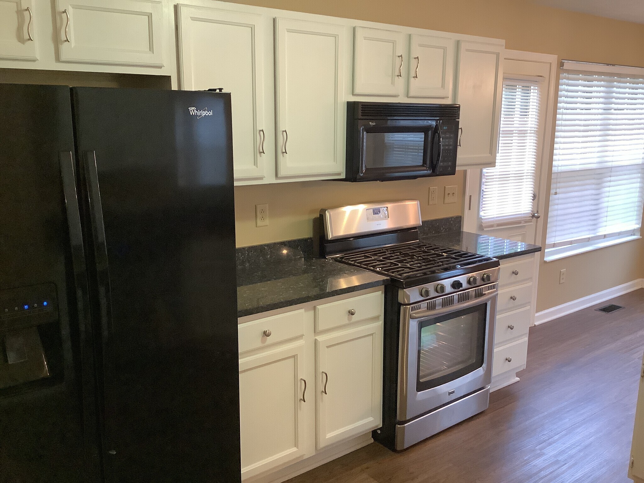 Building Photo - 6493 Lorinda Dr