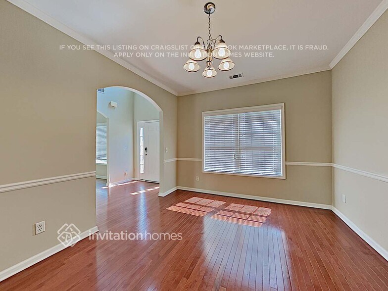 Building Photo - 1734 Dees Dr