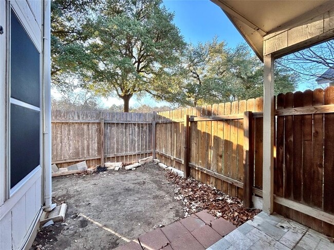 Building Photo - 12904 Lazyfield Trail