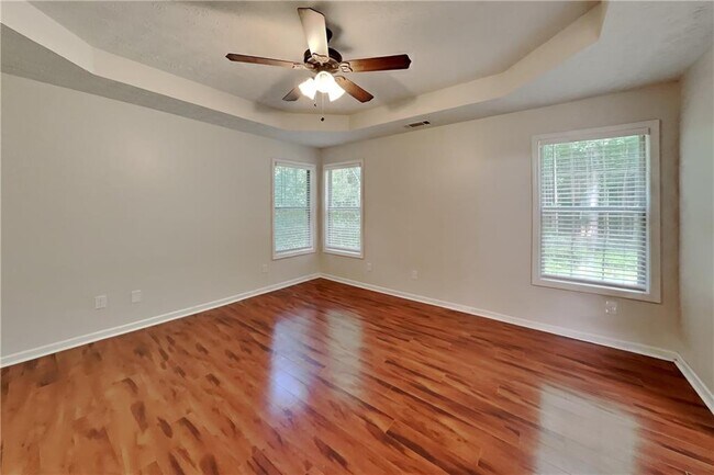 Building Photo - 7318 Coral Lake Dr