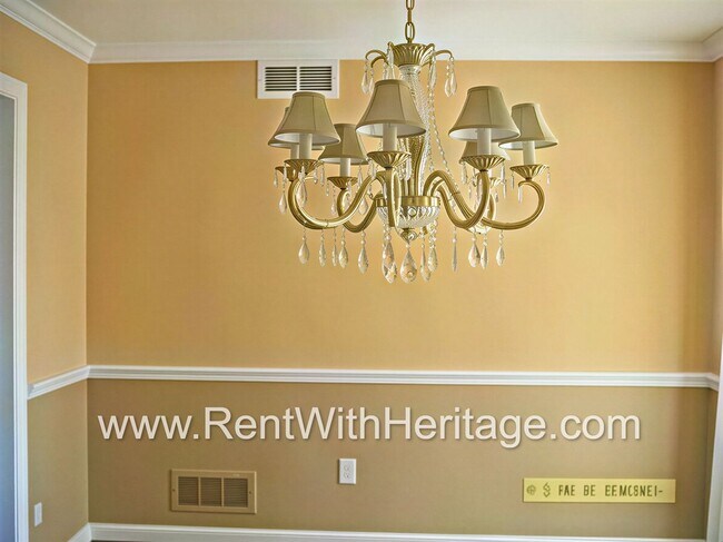 Building Photo - WOW!!!.....GORGEOUS 4Bd / 3Ba / UPGRADES GALLORE/ SWIM / TENNIS COMMUNITY