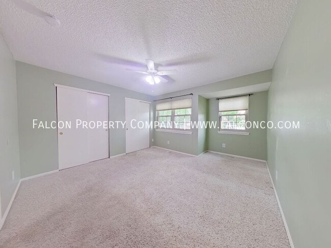 Building Photo - 8047 Lexington Park Dr