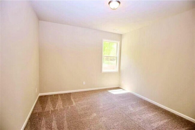 Building Photo - 2568 Paden Birch Dr