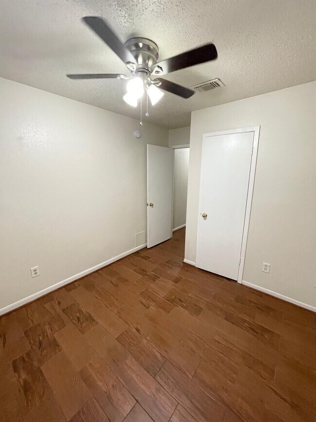 Building Photo - 4115 Issacks Way