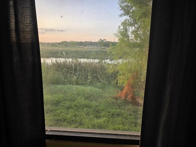 Building Photo - 126 Alton Ave