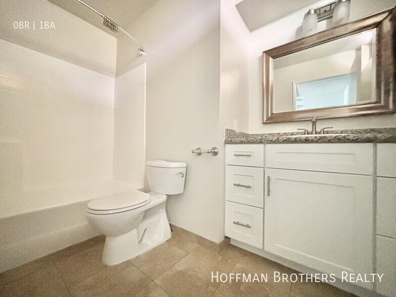 Building Photo - 1225 N Cherokee Ave