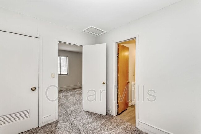 Building Photo - 1731 N Holyoke St