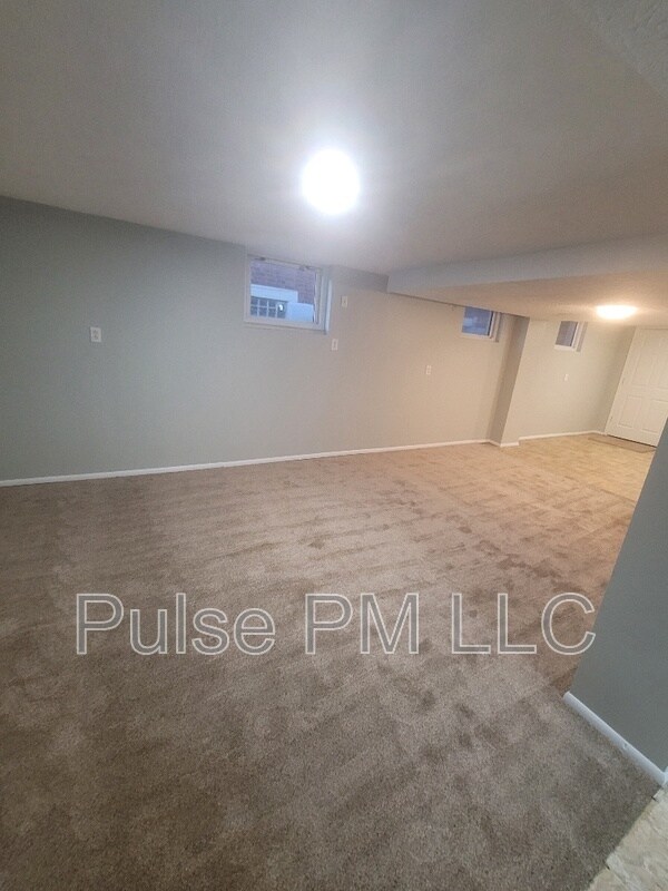 Building Photo - 2222 Oakland Ave