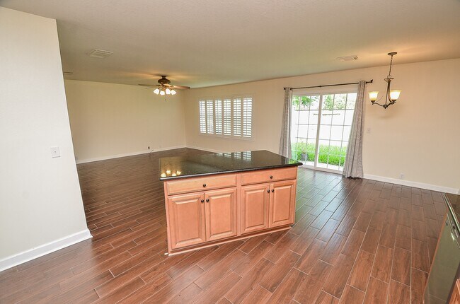 Building Photo - 6230 Canyon Rock Way