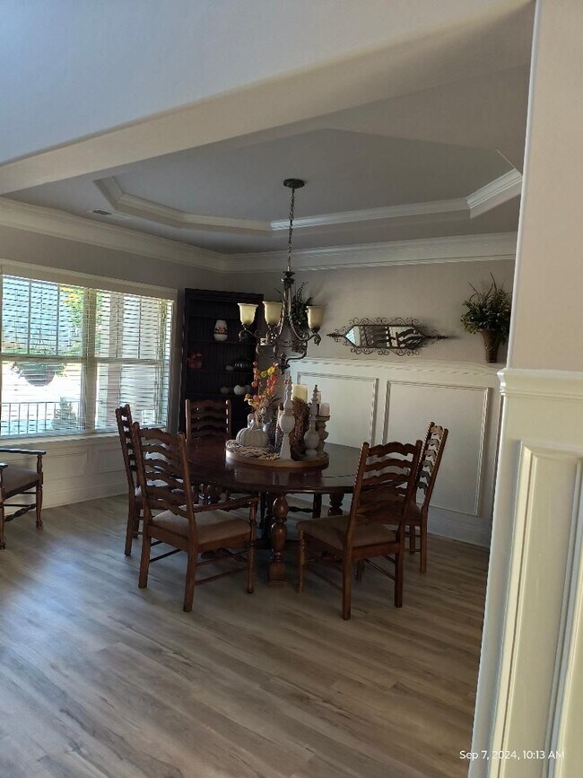 Building Photo - 4 Bedroom 4 Bath Furnished Home in Simpson...