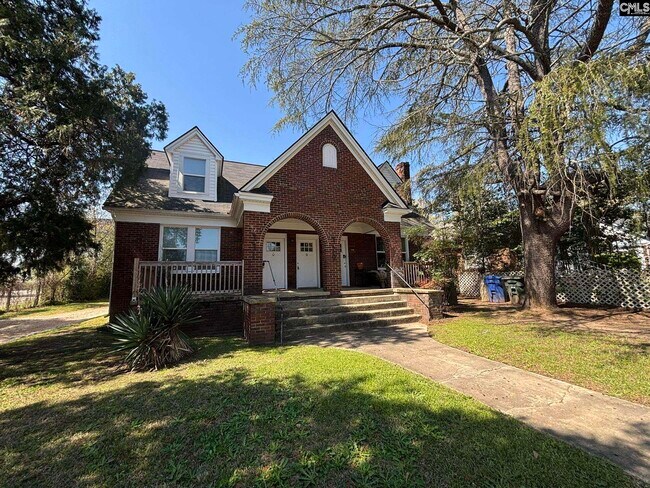 Building Photo - 329 S Saluda Ave