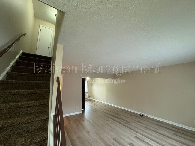 Building Photo - 419 Britton Rd