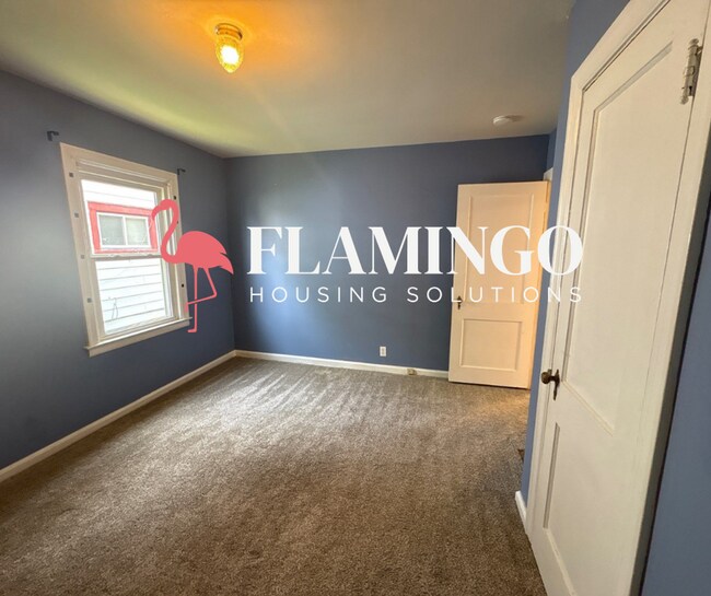 Building Photo - Charming 2-Bedroom Home with Central Air & Washer/Dryer Hookups