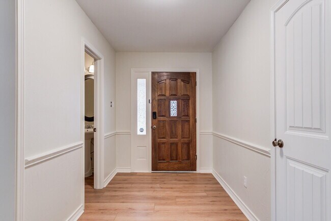 Building Photo - 5309 77th St