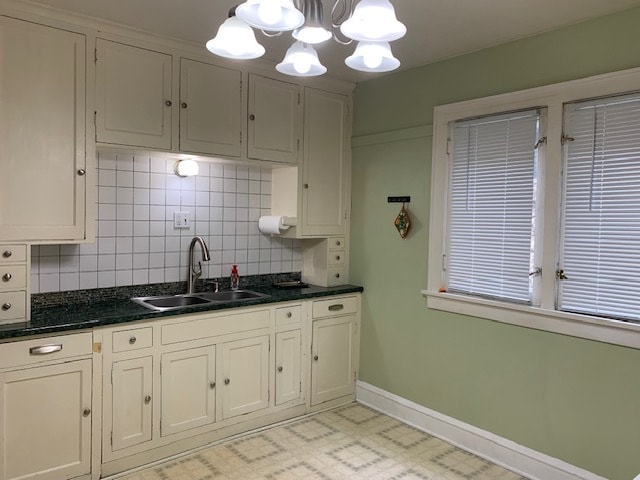 2313 Kitchen - 2313 N Holton St