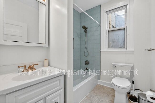 Building Photo - 1427 Monroe St NW