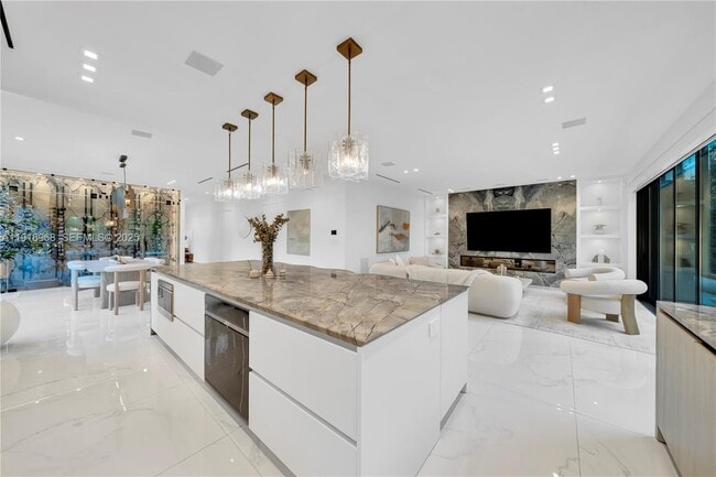 Building Photo - 34 SW 26th Rd