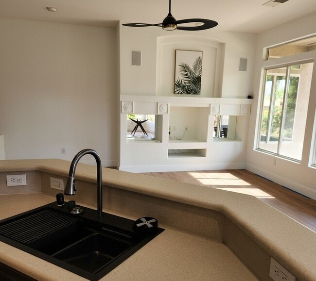 Building Photo - 44010 Royal Troon Dr