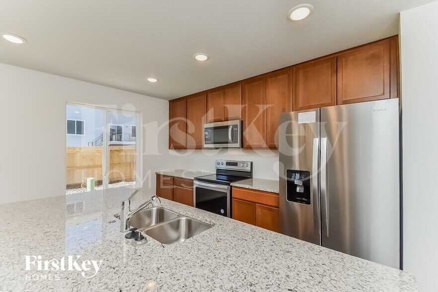 Building Photo - 10633 Luneth Dr