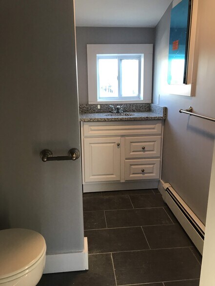 Building Photo - 289 Beacon St