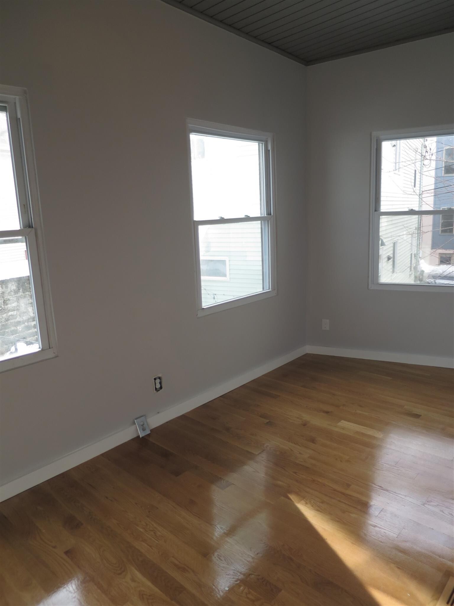 Building Photo - 356 Somerville Ave