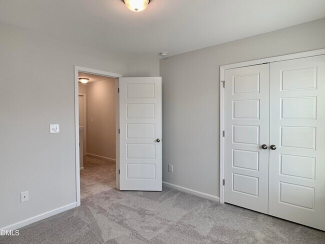 Building Photo - 21 Henhouse Ct