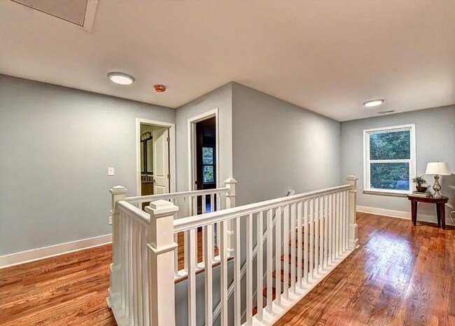 Building Photo - Spacious 5BR/3.5 BA Renovated Home Near Beltline with Off-Street Parking